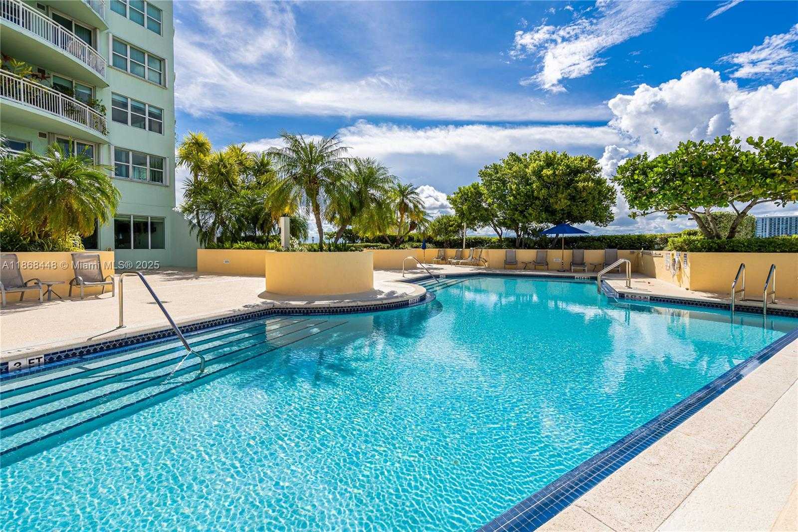 Small Image of 2475 BRICKELL AVE #703, Miami Number 14
