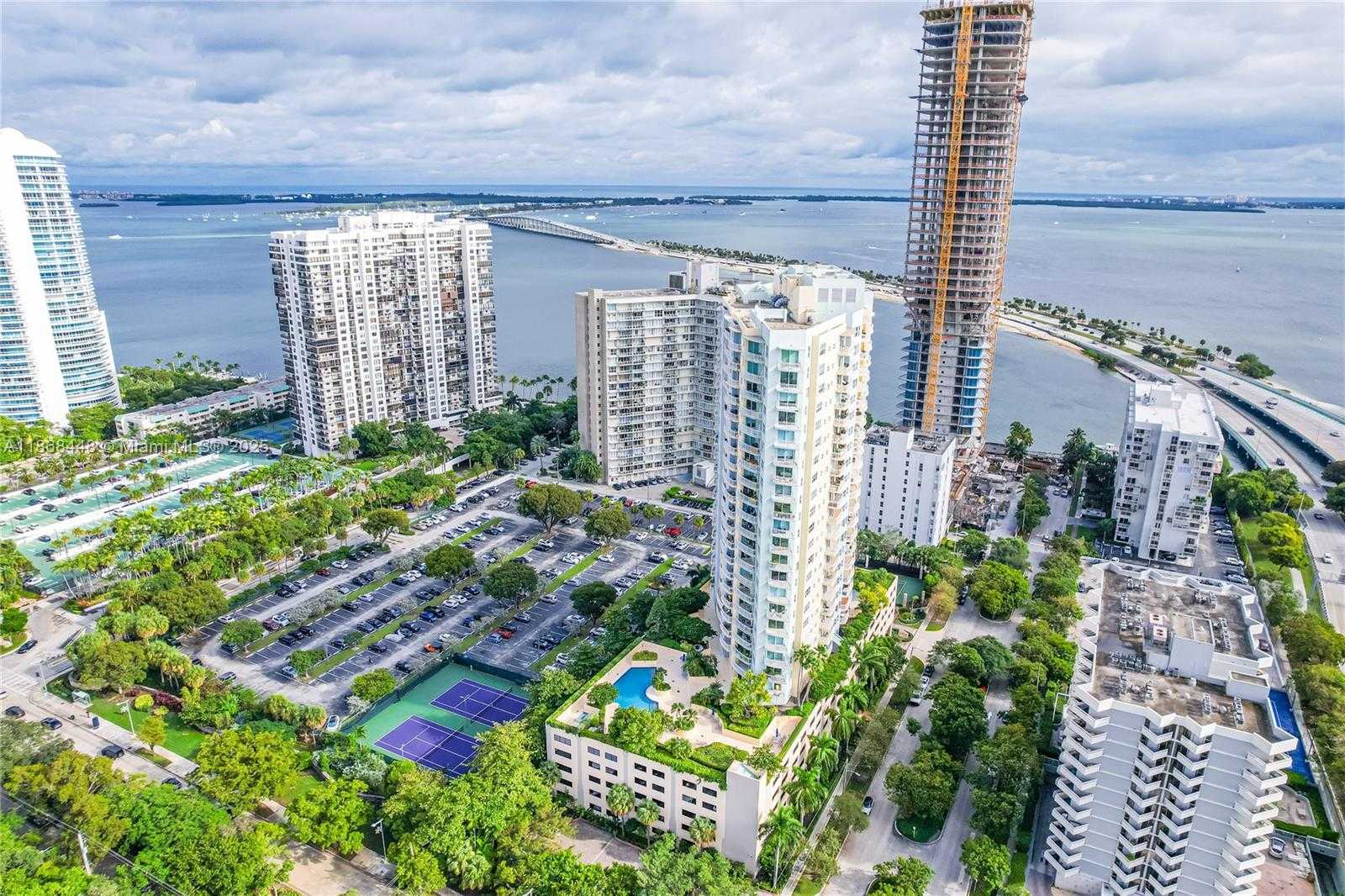 Small Image of 2475 BRICKELL AVE #703, Miami Number 33