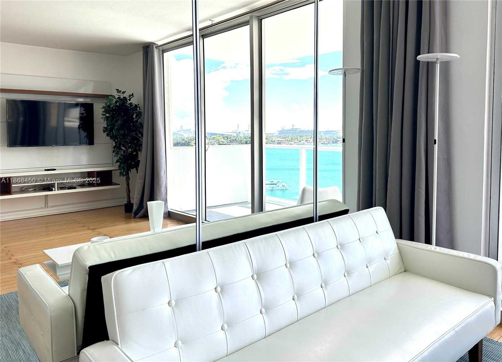 Small Image of 1200 WEST AVE #927, Miami Beach Number 13