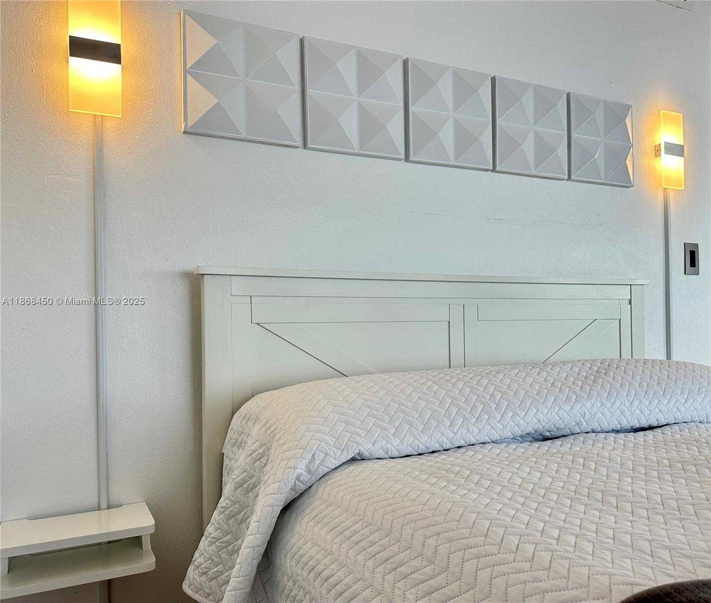 Small Image of 1200 WEST AVE #927, Miami Beach Number 17