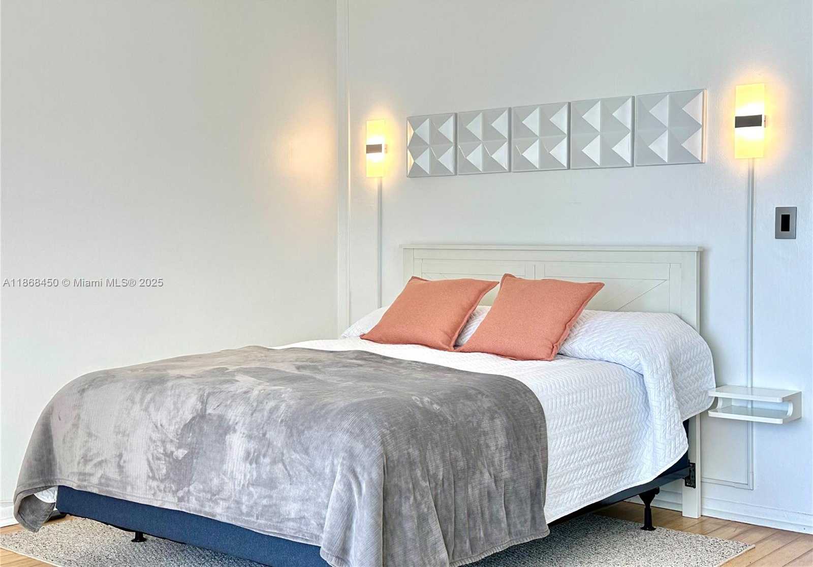 Small Image of 1200 WEST AVE #927, Miami Beach Number 6