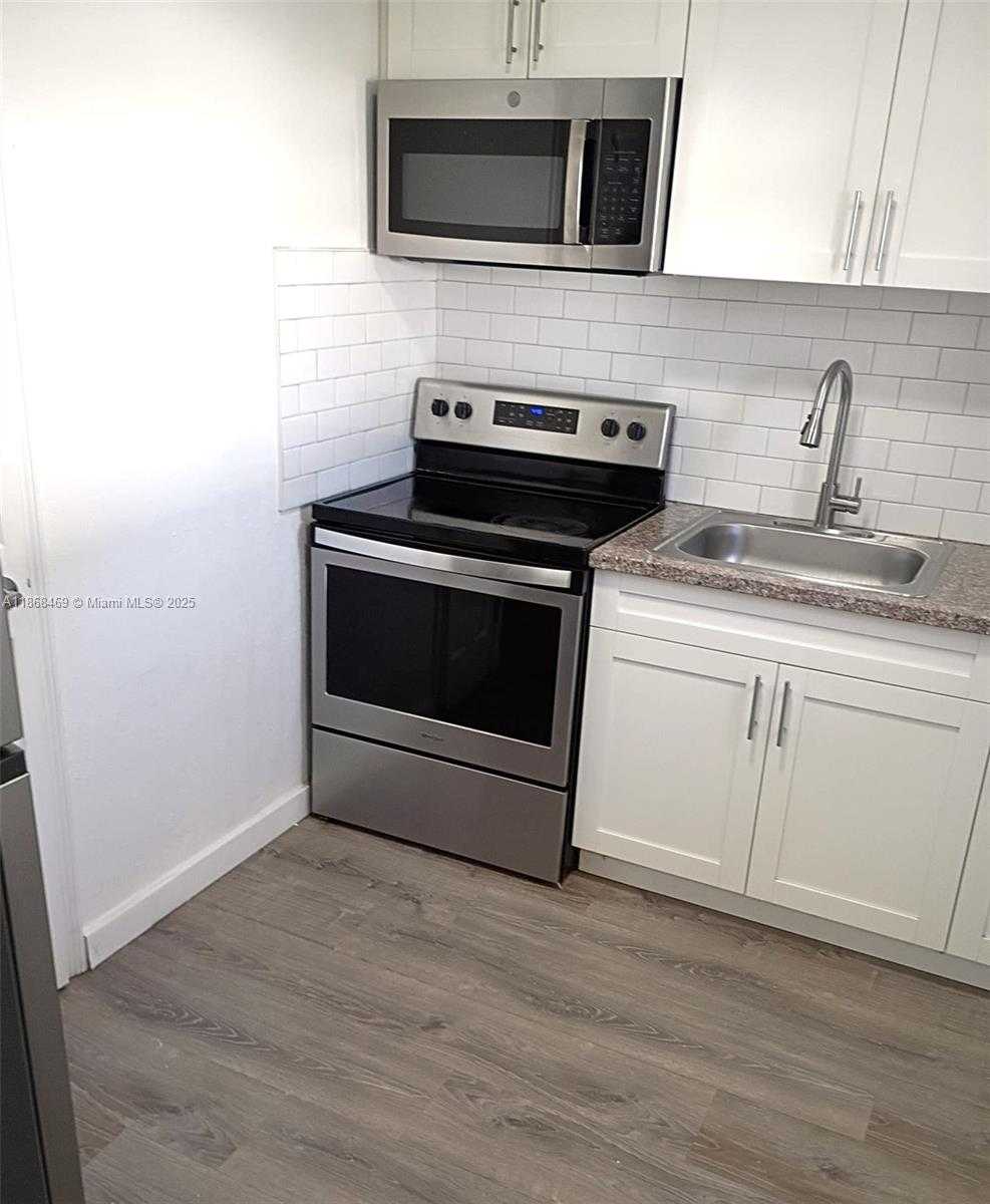 Small Image of 5801 NORTH WEST 1ST AVE #5801, Miami Number 2