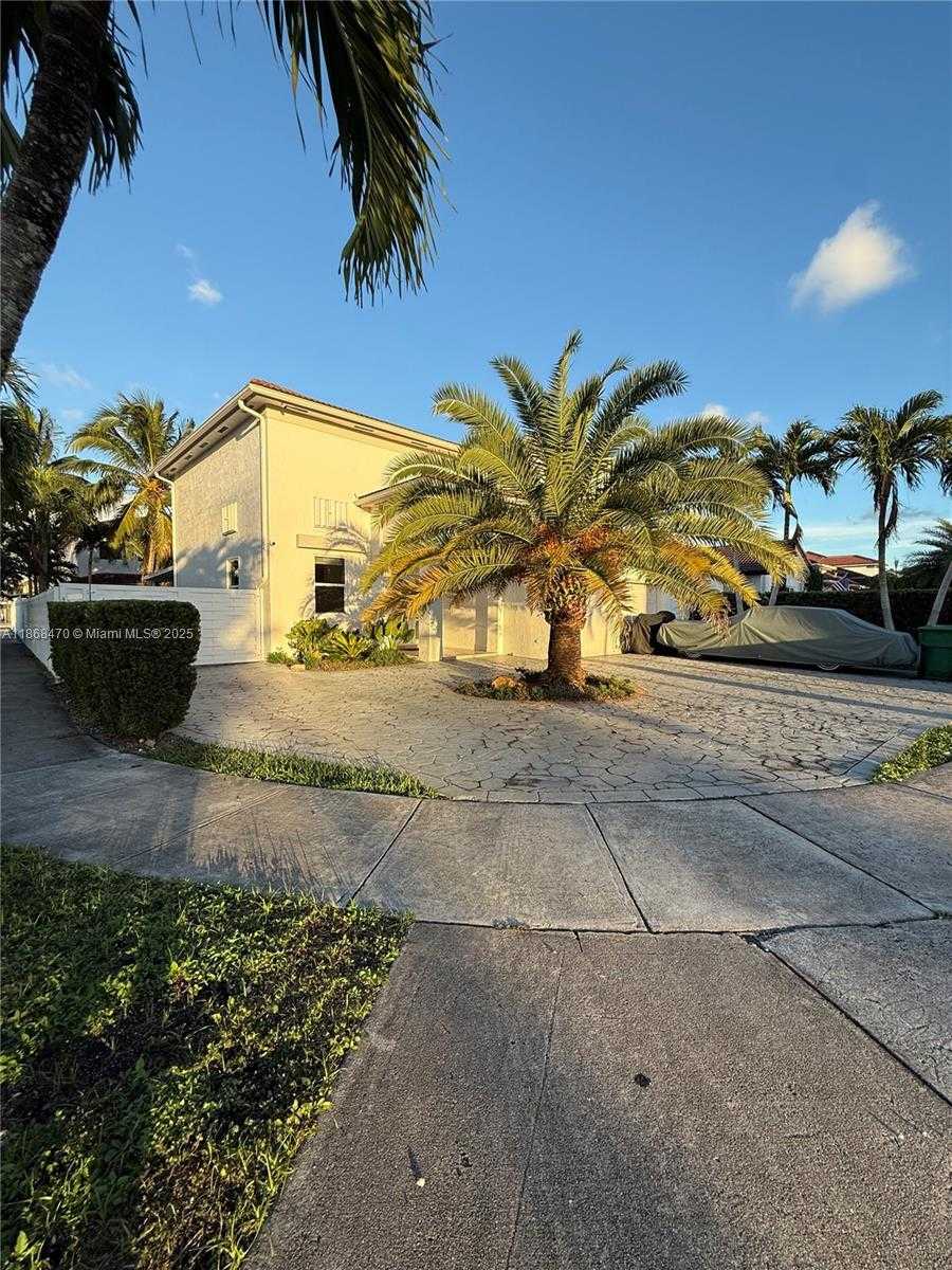 Small Image of 2807 SOUTH WEST 145TH AVE, Miami Number 2