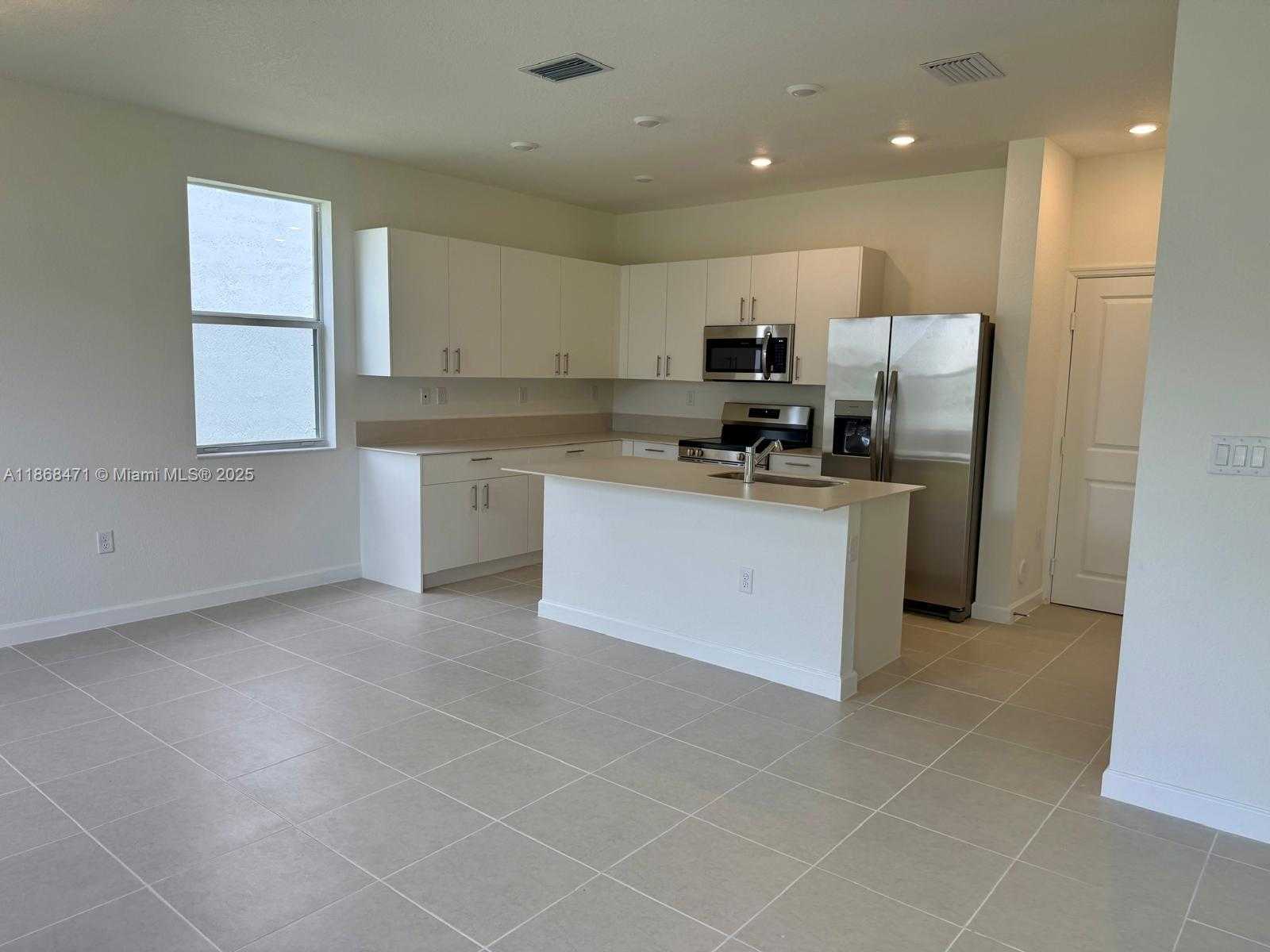 Small Image of 2659 SOUTH EAST 24TH DR, Homestead Number 3