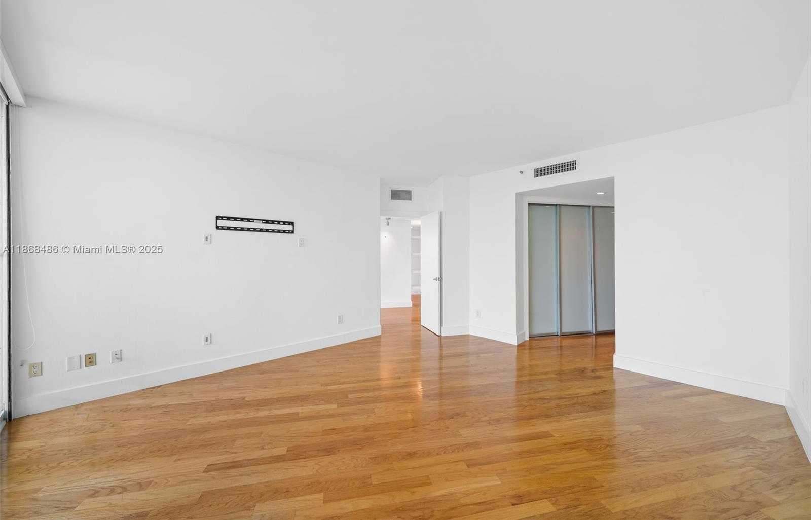 Small Image of 2127 BRICKELL AVE #1504, Miami Number 19