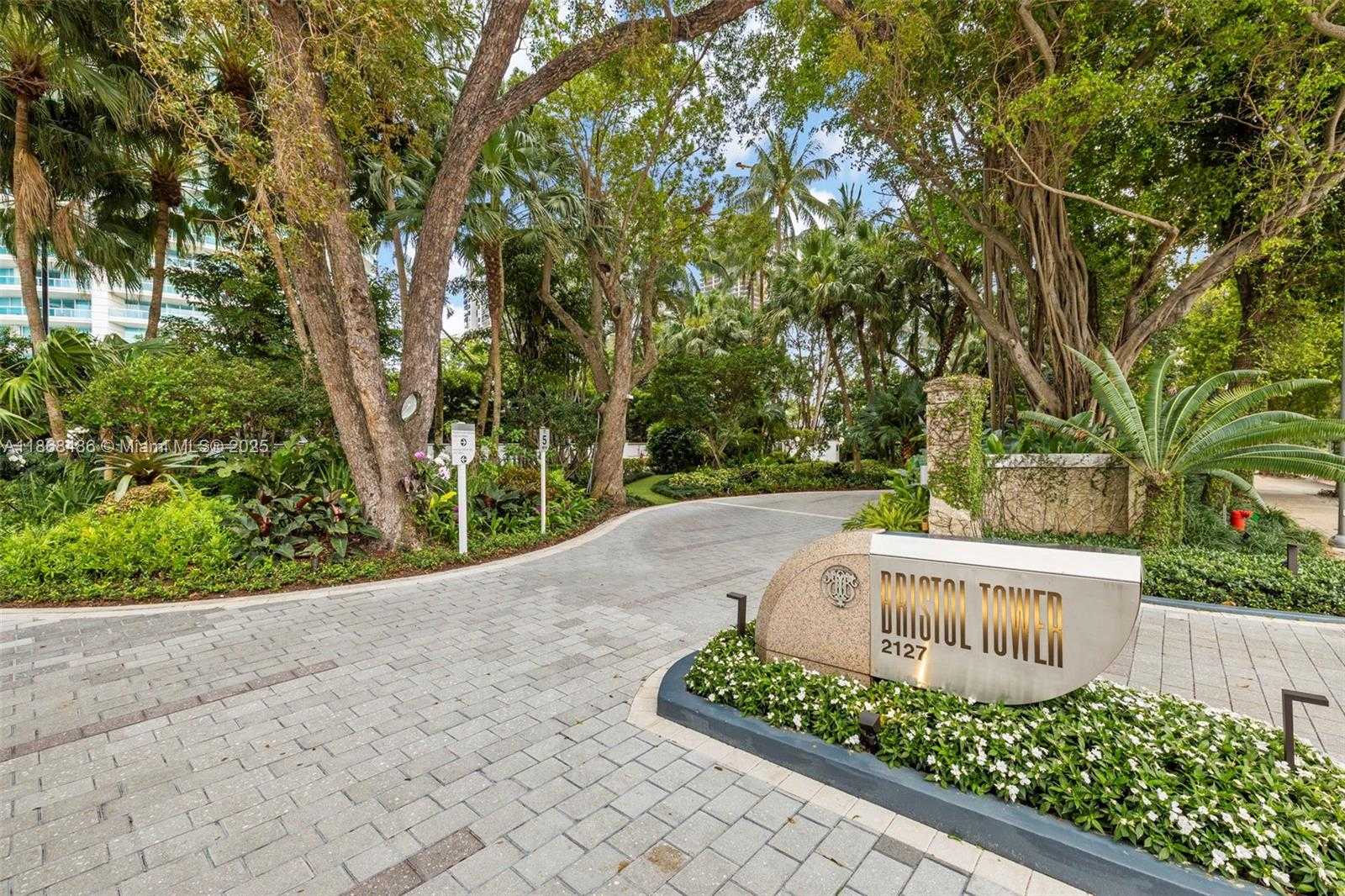 Small Image of 2127 BRICKELL AVE #1504, Miami Number 33