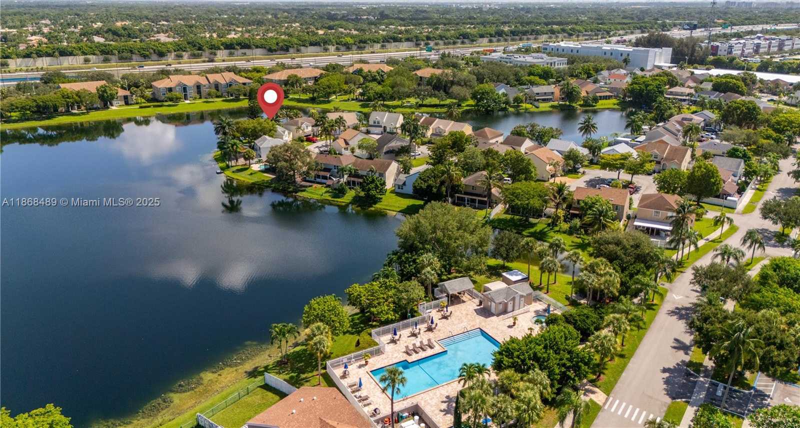 Small Image of 10931 SOUTH WEST 10TH PL, Davie Number 46
