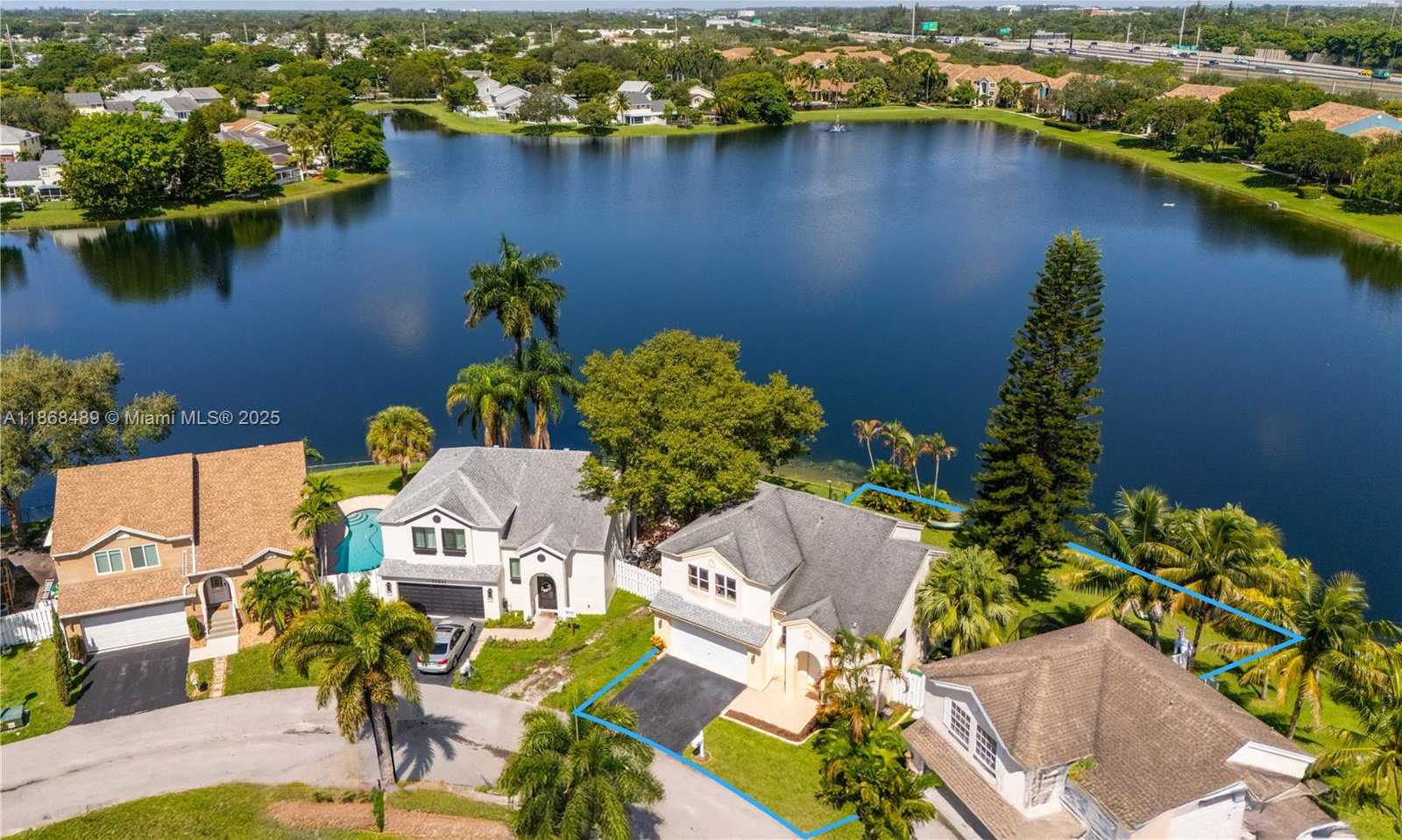 Small Image of 10931 SOUTH WEST 10TH PL, Davie Number 57