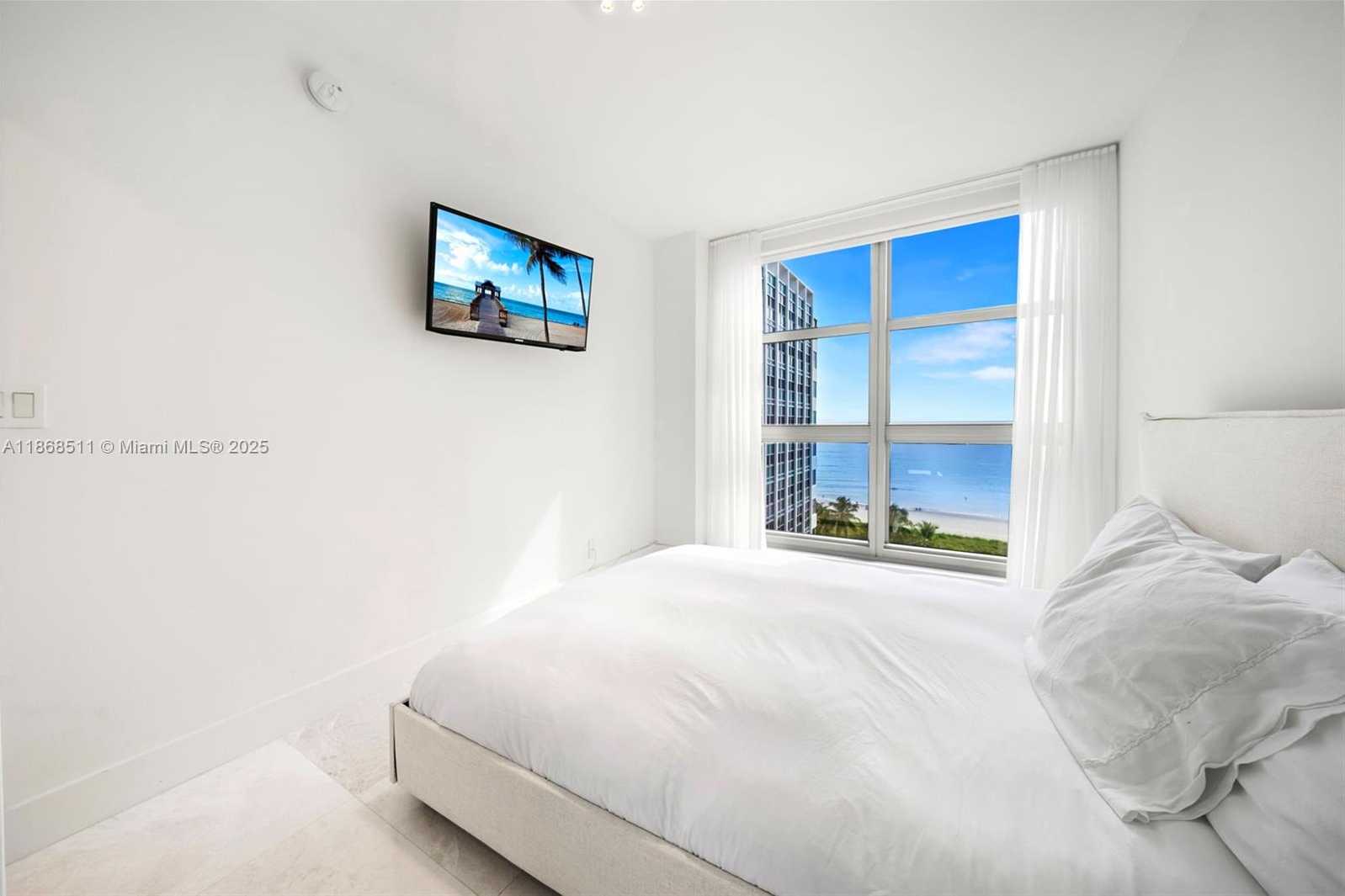 Small Image of 5055 COLLINS AVE #10G, Miami Beach Number 13