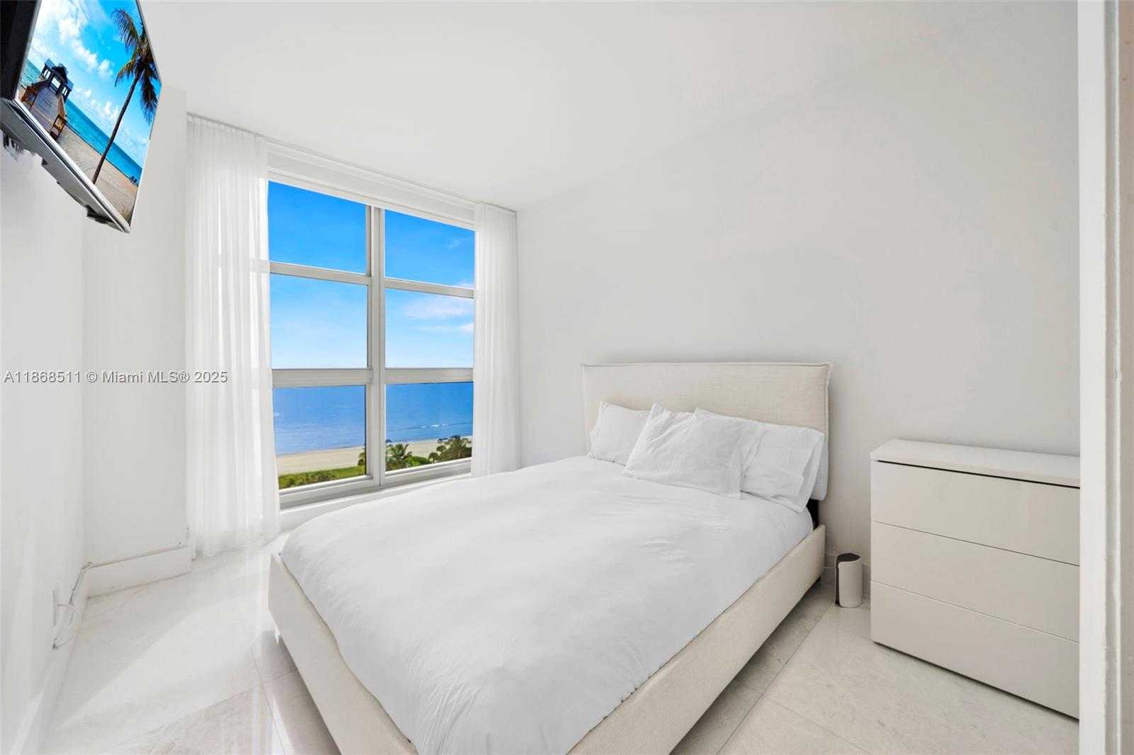 Small Image of 5055 COLLINS AVE #10G, Miami Beach Number 17