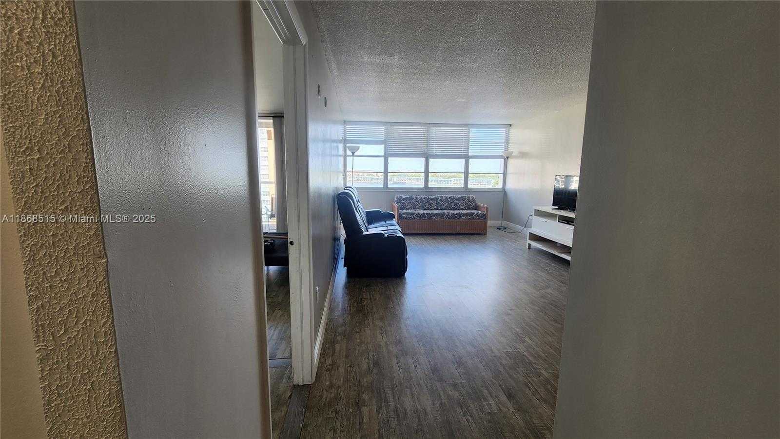 Small Image of 1351 NORTH EAST MIAMI GARDENS DR #922E, Miami Number 11