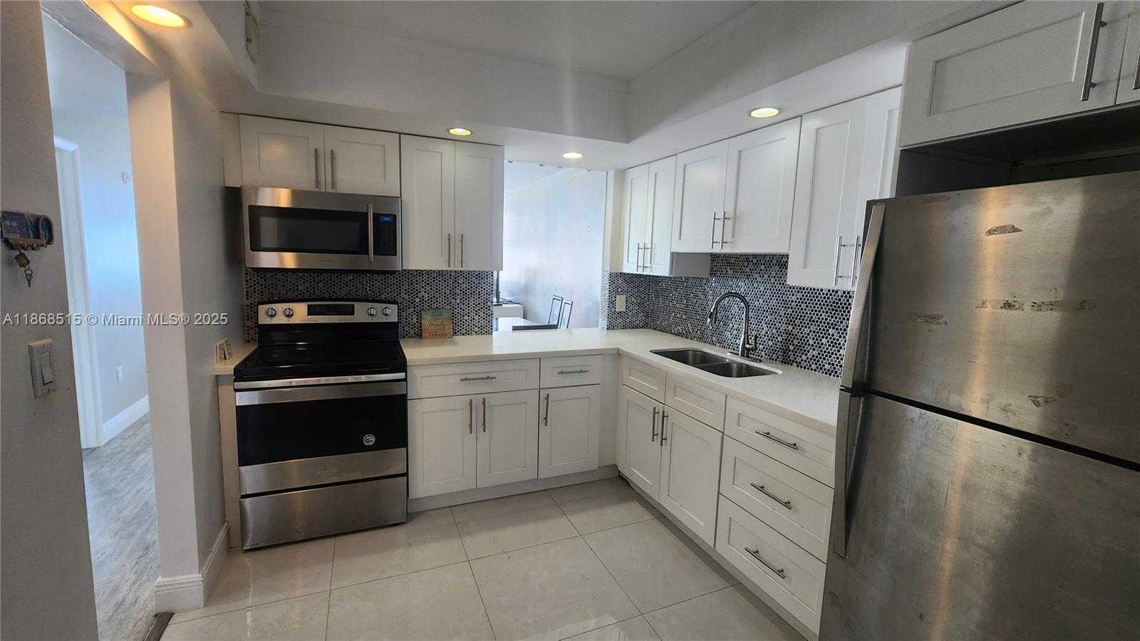 Small Image of 1351 NORTH EAST MIAMI GARDENS DR #922E, Miami Number 6