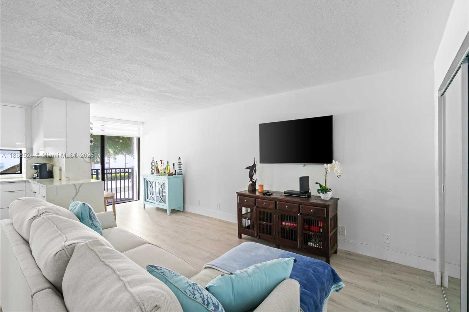 Small Image of 16909 NORTH BAY RD #221, Sunny Isles Beach Number 20