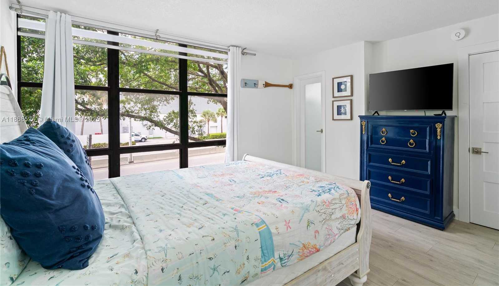 Small Image of 16909 NORTH BAY RD #221, Sunny Isles Beach Number 47