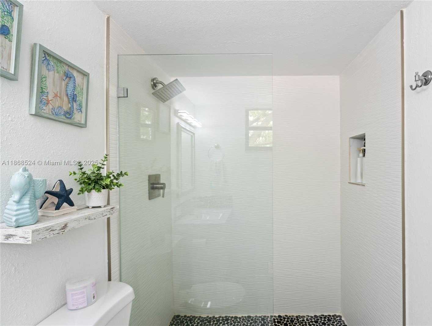 Small Image of 16909 NORTH BAY RD #221, Sunny Isles Beach Number 56