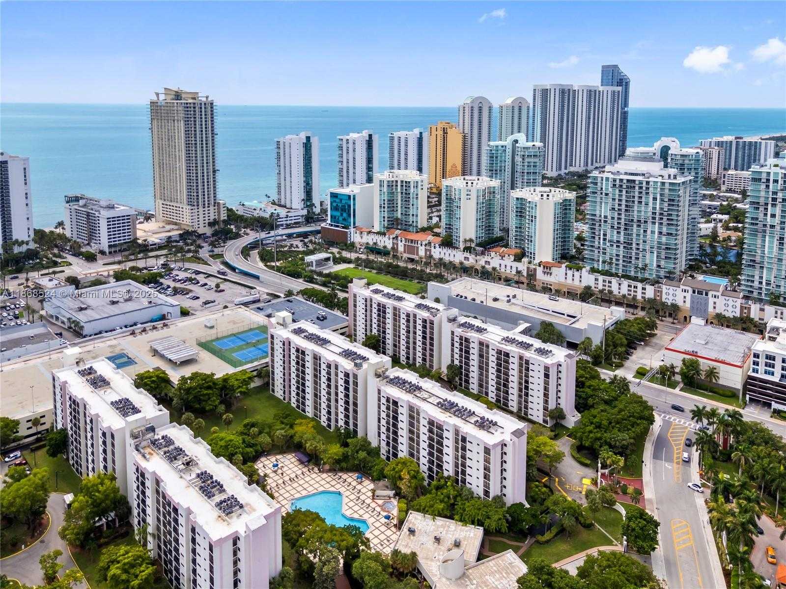 Small Image of 16909 NORTH BAY RD #221, Sunny Isles Beach Number 8