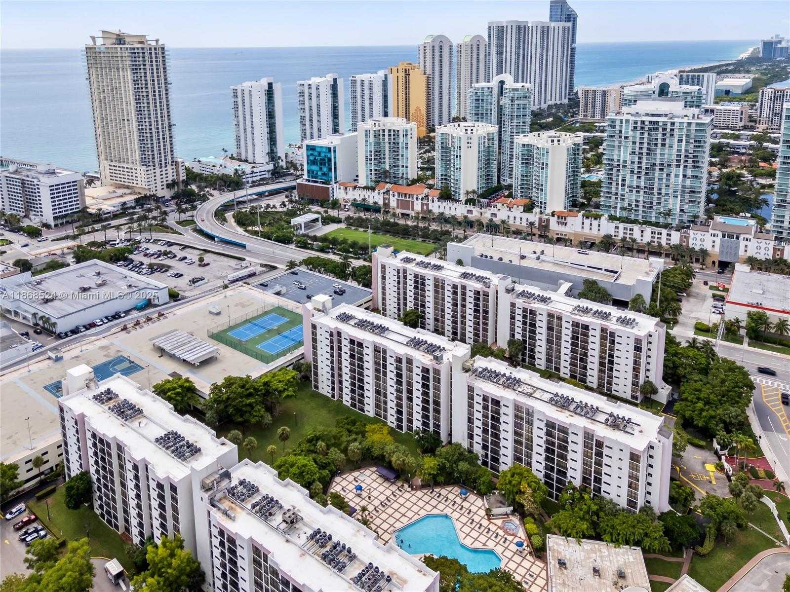 Small Image of 16909 NORTH BAY RD #221, Sunny Isles Beach Number 9