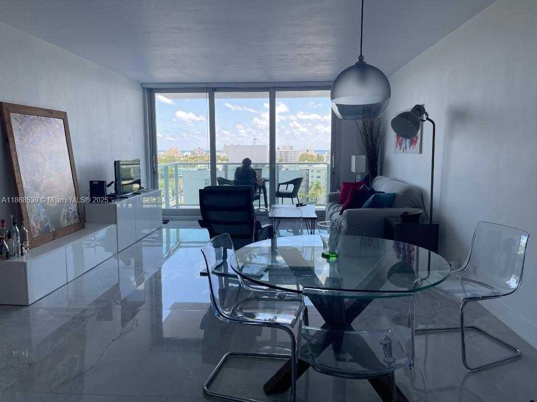 Small Image of 1000 WEST AV #1007, Miami Beach Number 2