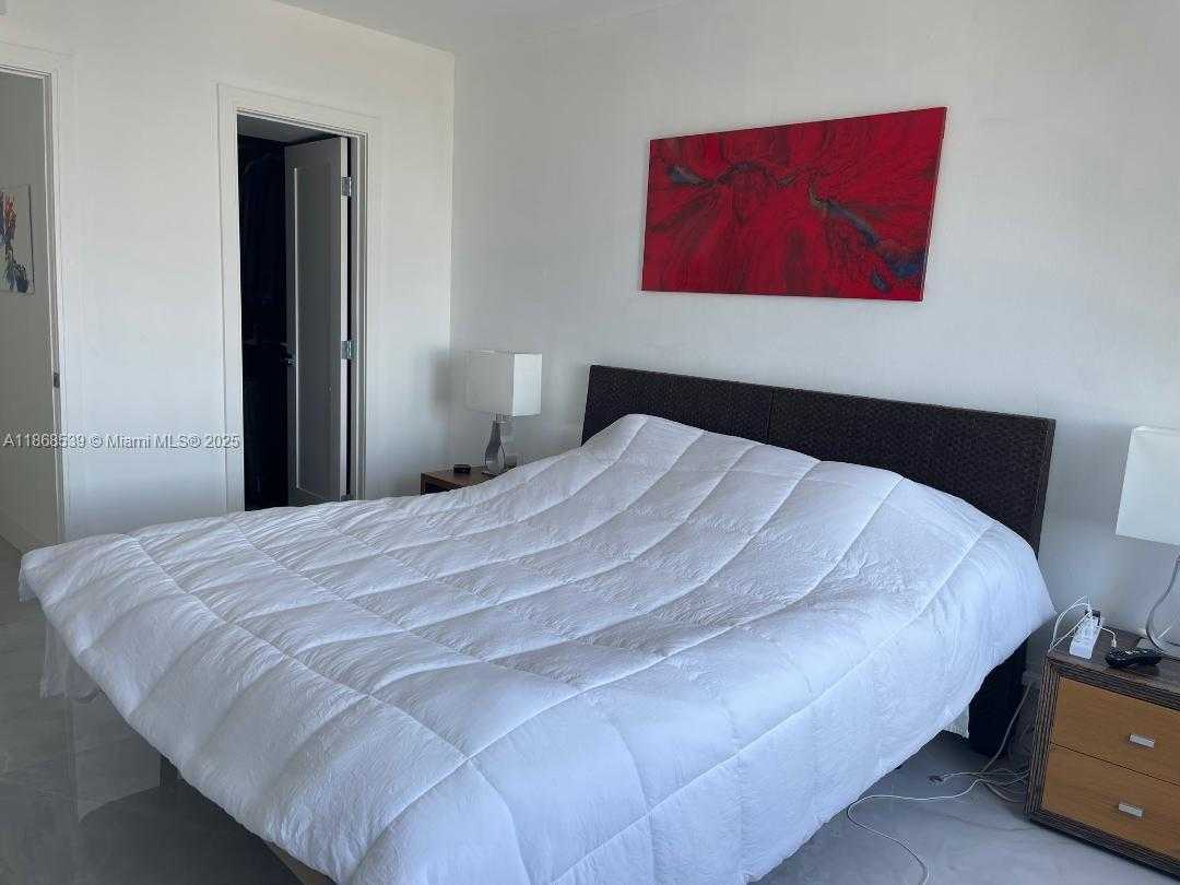 Small Image of 1000 WEST AV #1007, Miami Beach Number 8