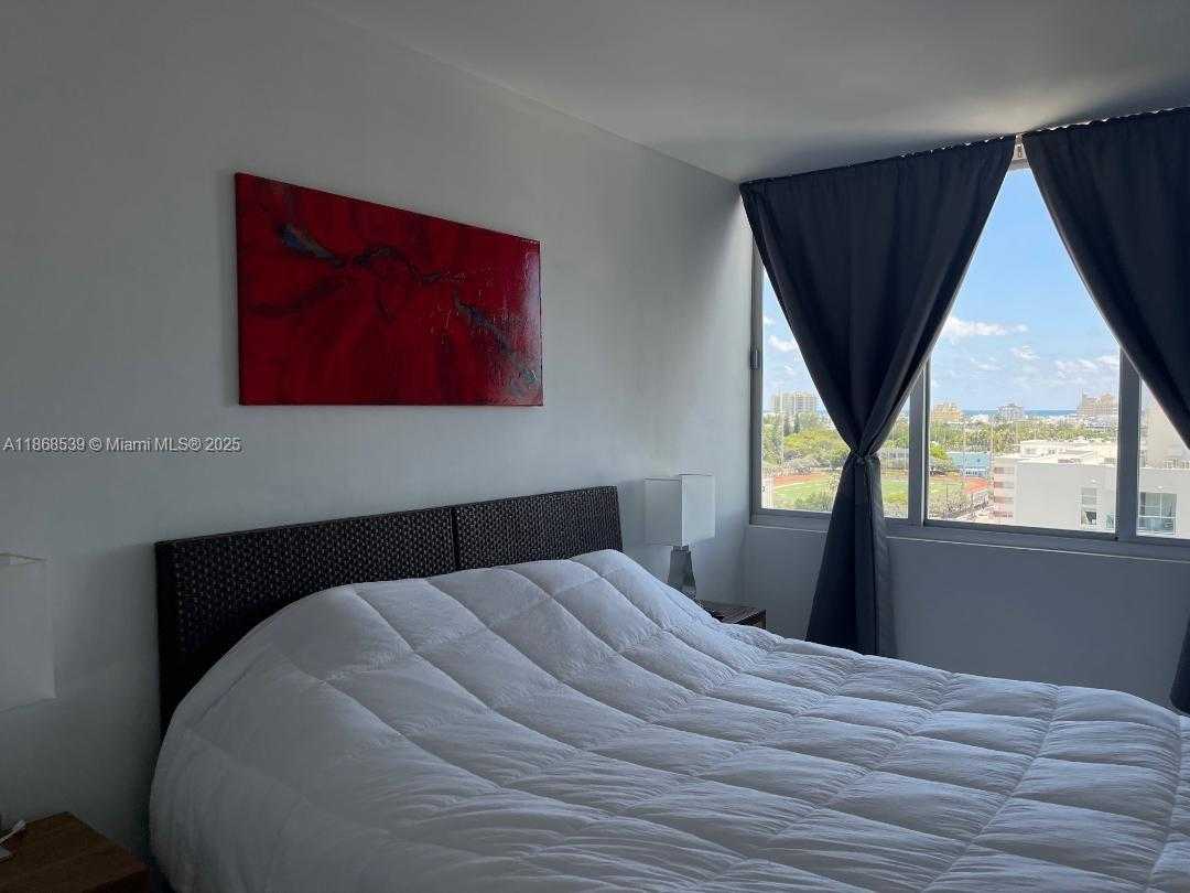 Small Image of 1000 WEST AV #1007, Miami Beach Number 9