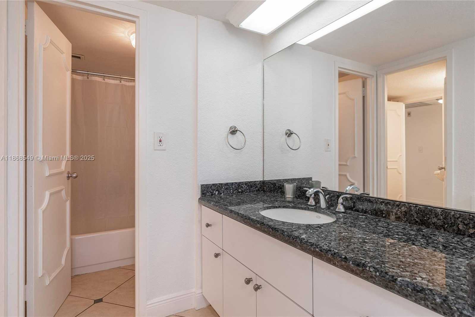 Small Image of 5701 COLLINS AVE #405, Miami Beach Number 11