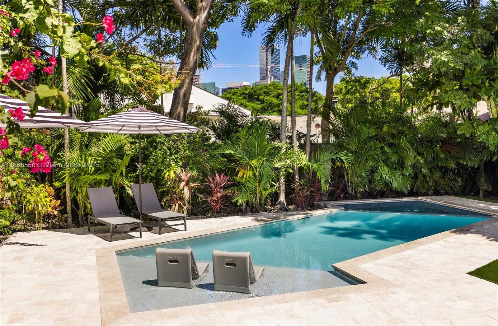 Small Image of 141 SOUTH WEST 23RD RD, Miami Number 21