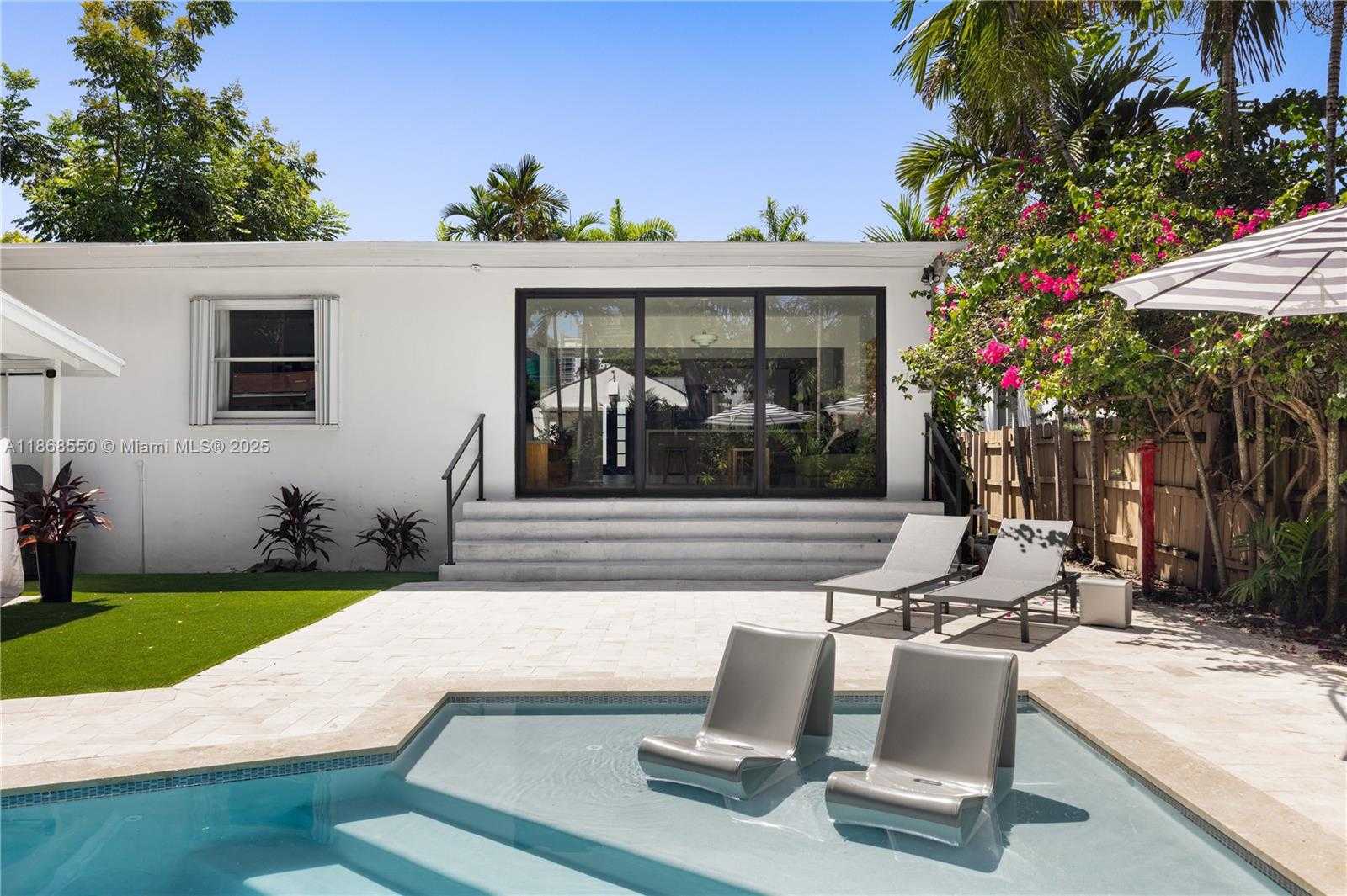 Small Image of 141 SOUTH WEST 23RD RD, Miami Number 25
