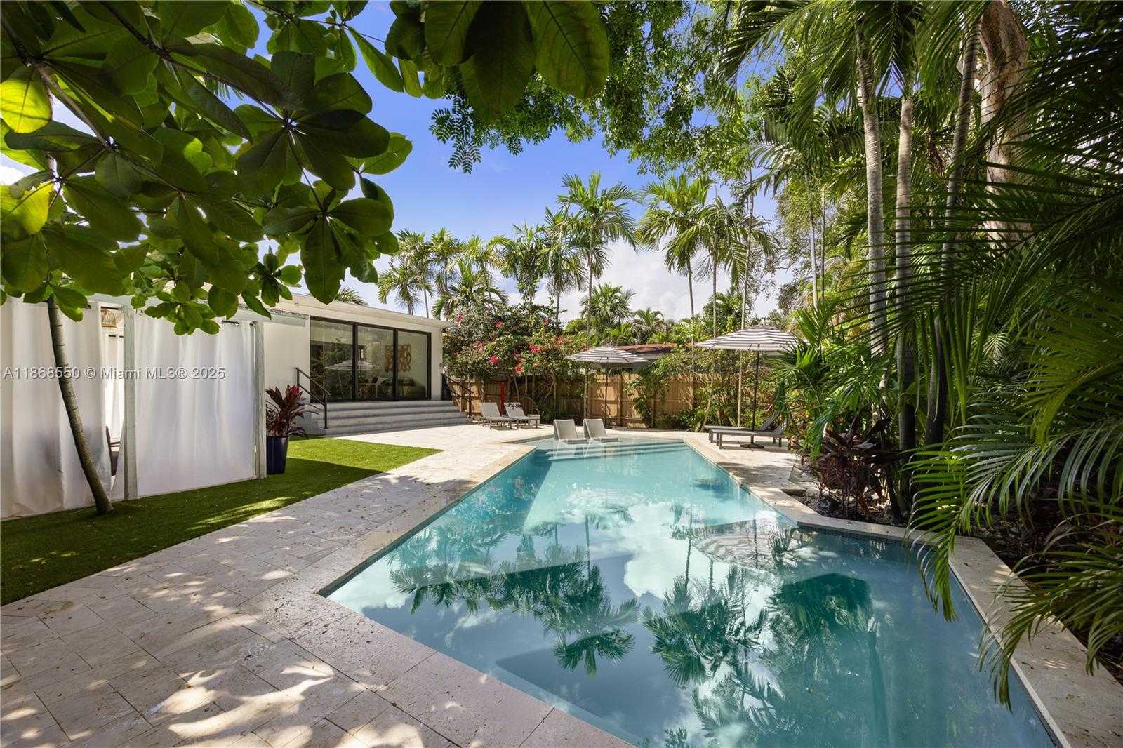 Small Image of 141 SOUTH WEST 23RD RD, Miami Number 29