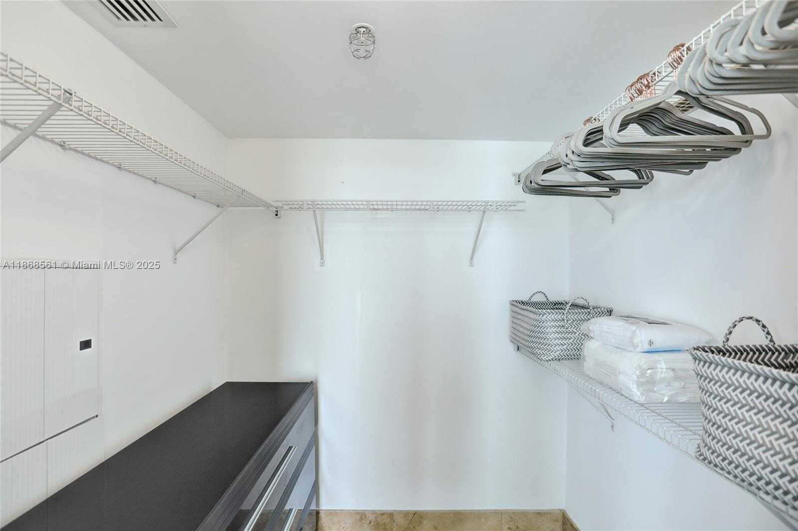Small Image of 185 SOUTH WEST 7TH ST #1600, Miami Number 17
