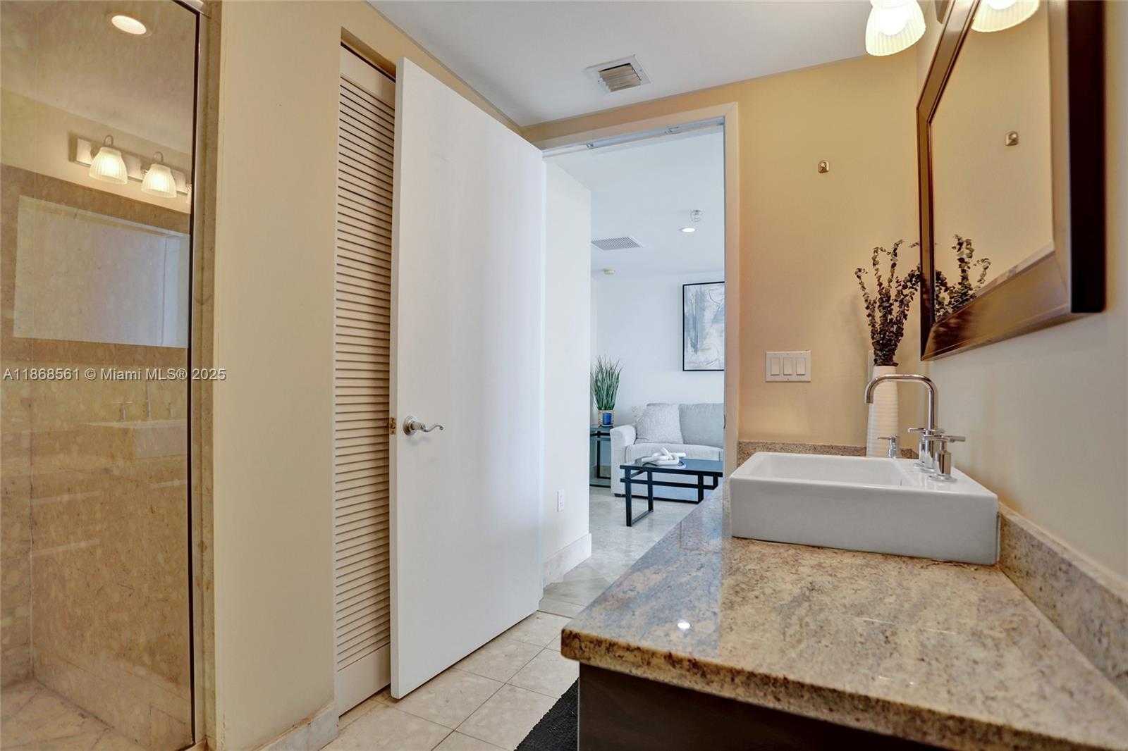 Small Image of 185 SOUTH WEST 7TH ST #1600, Miami Number 28