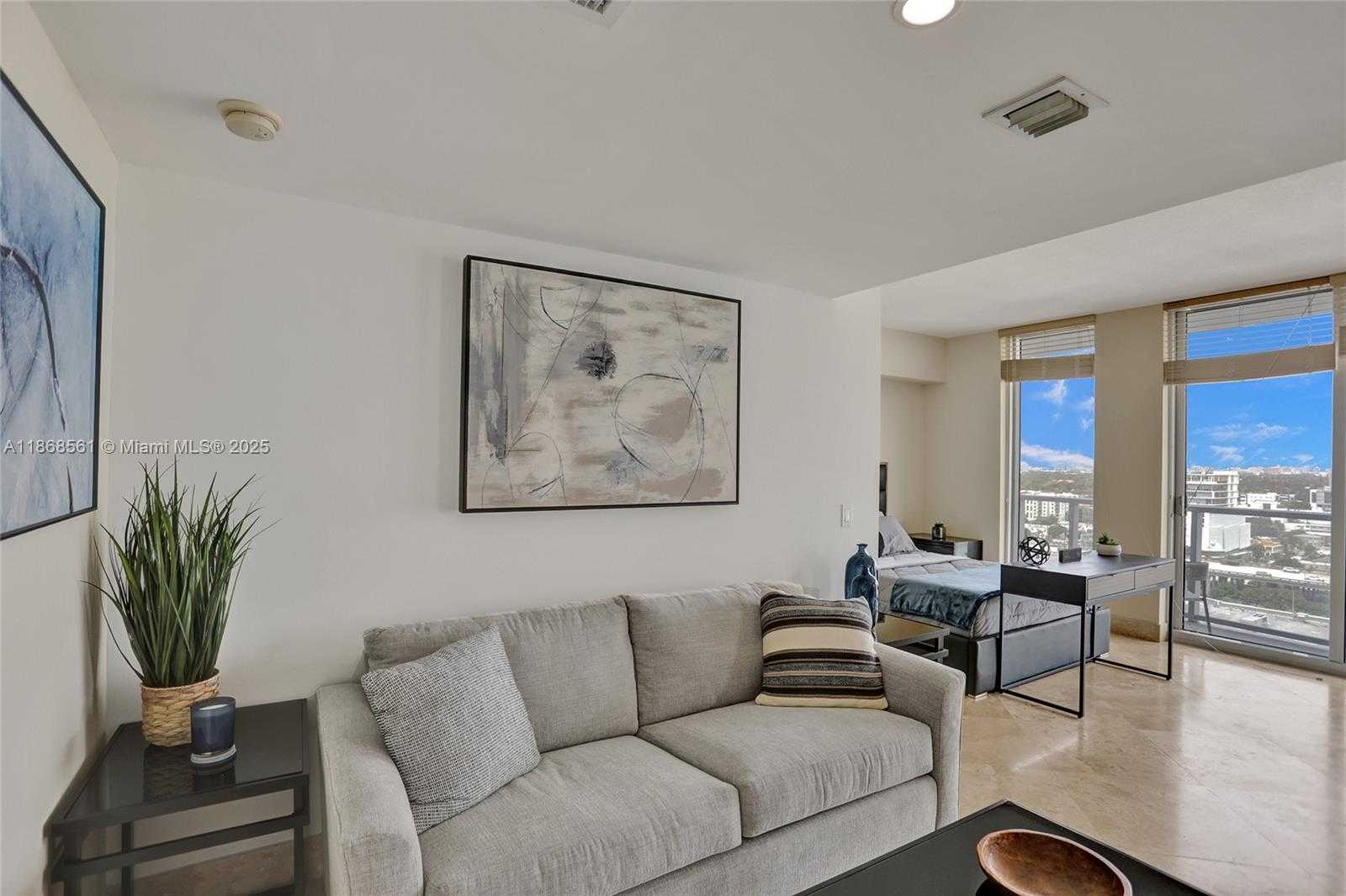 Small Image of 185 SOUTH WEST 7TH ST #1600, Miami Number 6