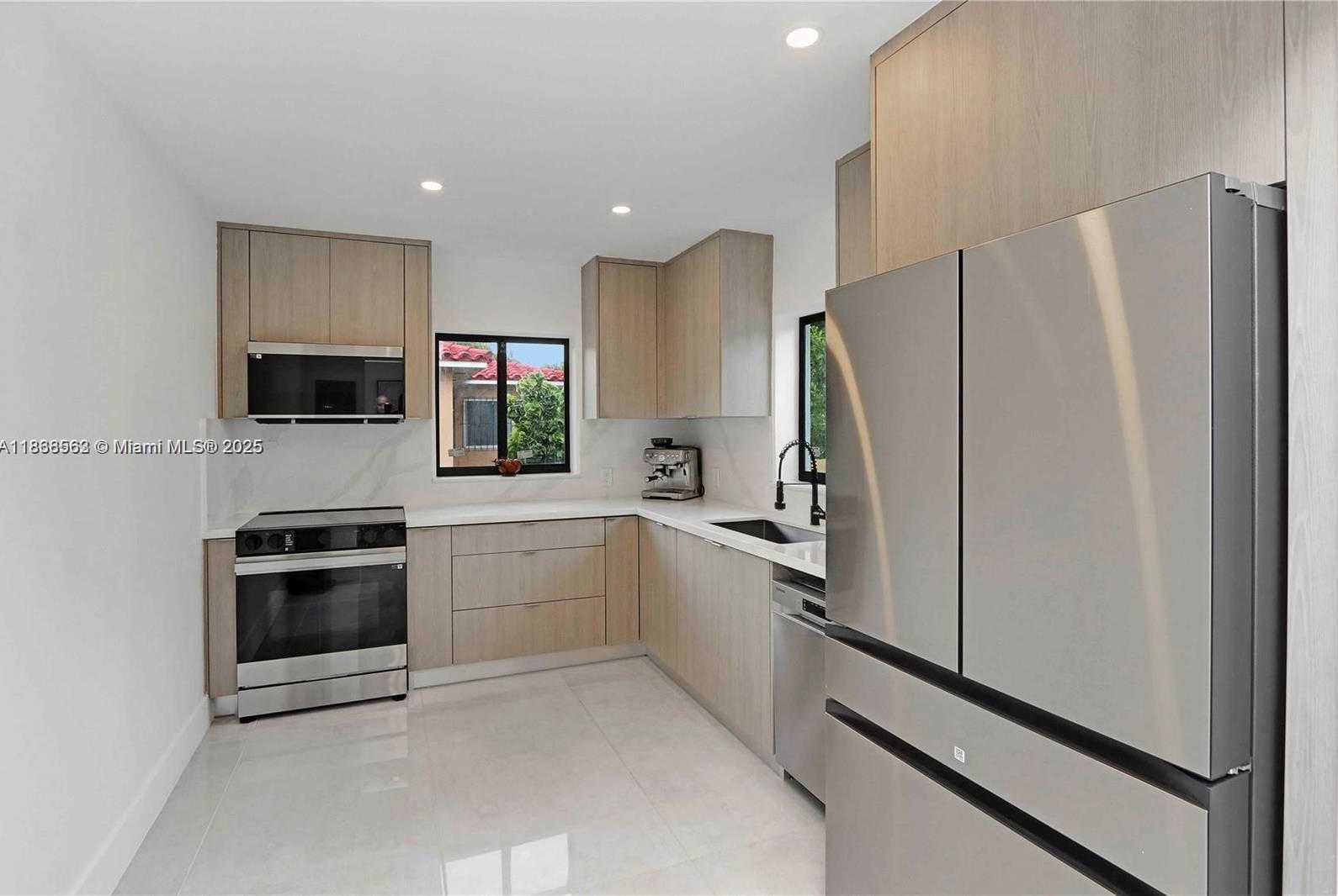 Small Image of 231 NORTH EAST 45TH ST, Miami Number 8