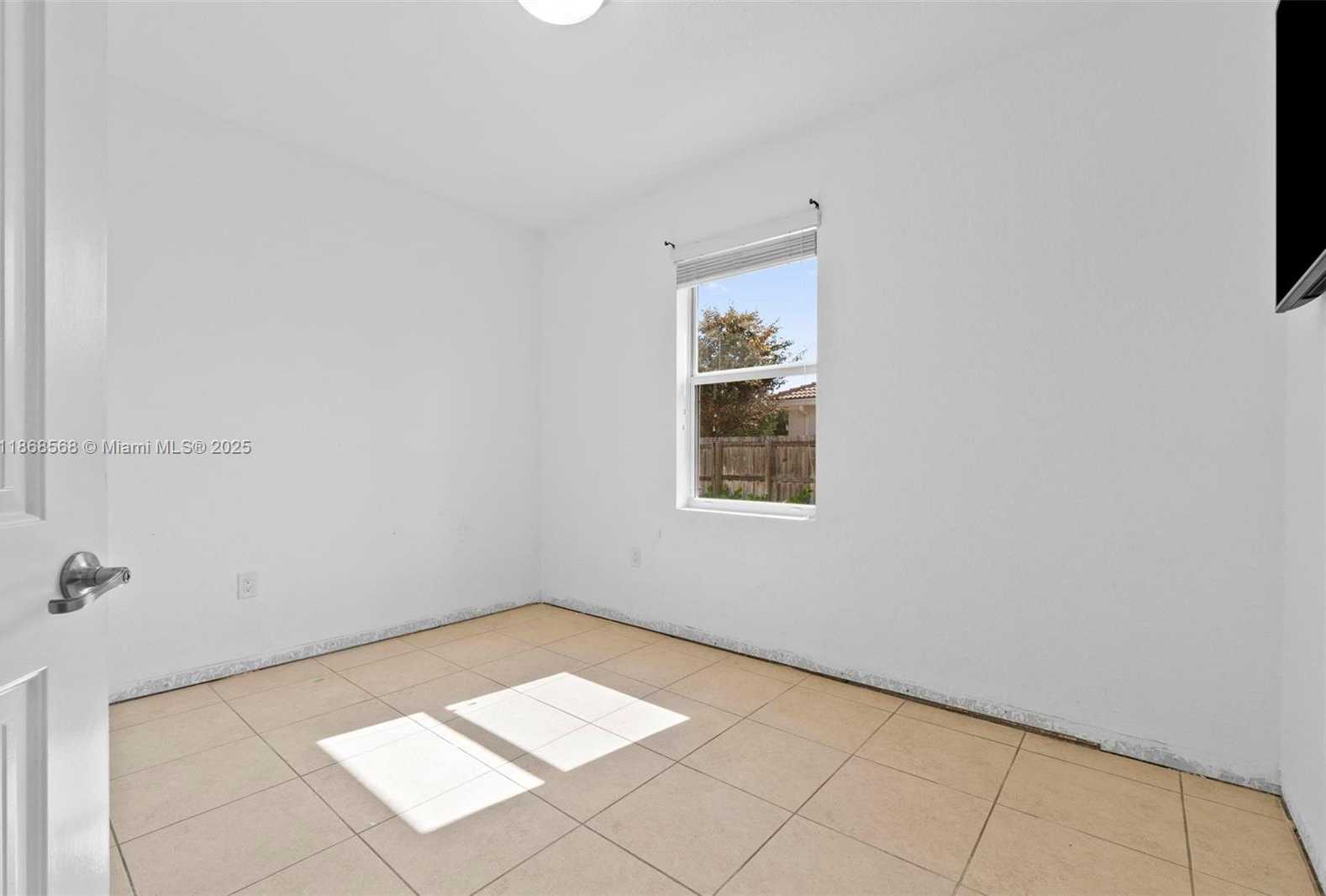 Small Image of 12750 SOUTH WEST 225TH ST, Miami Number 10