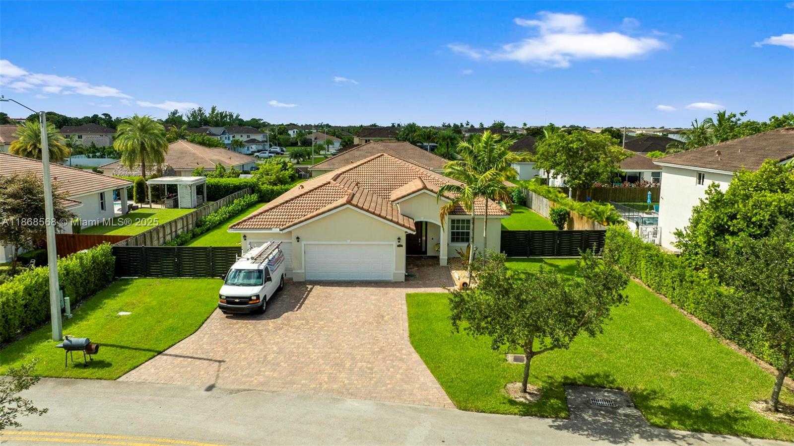Small Image of 12750 SOUTH WEST 225TH ST, Miami Number 25