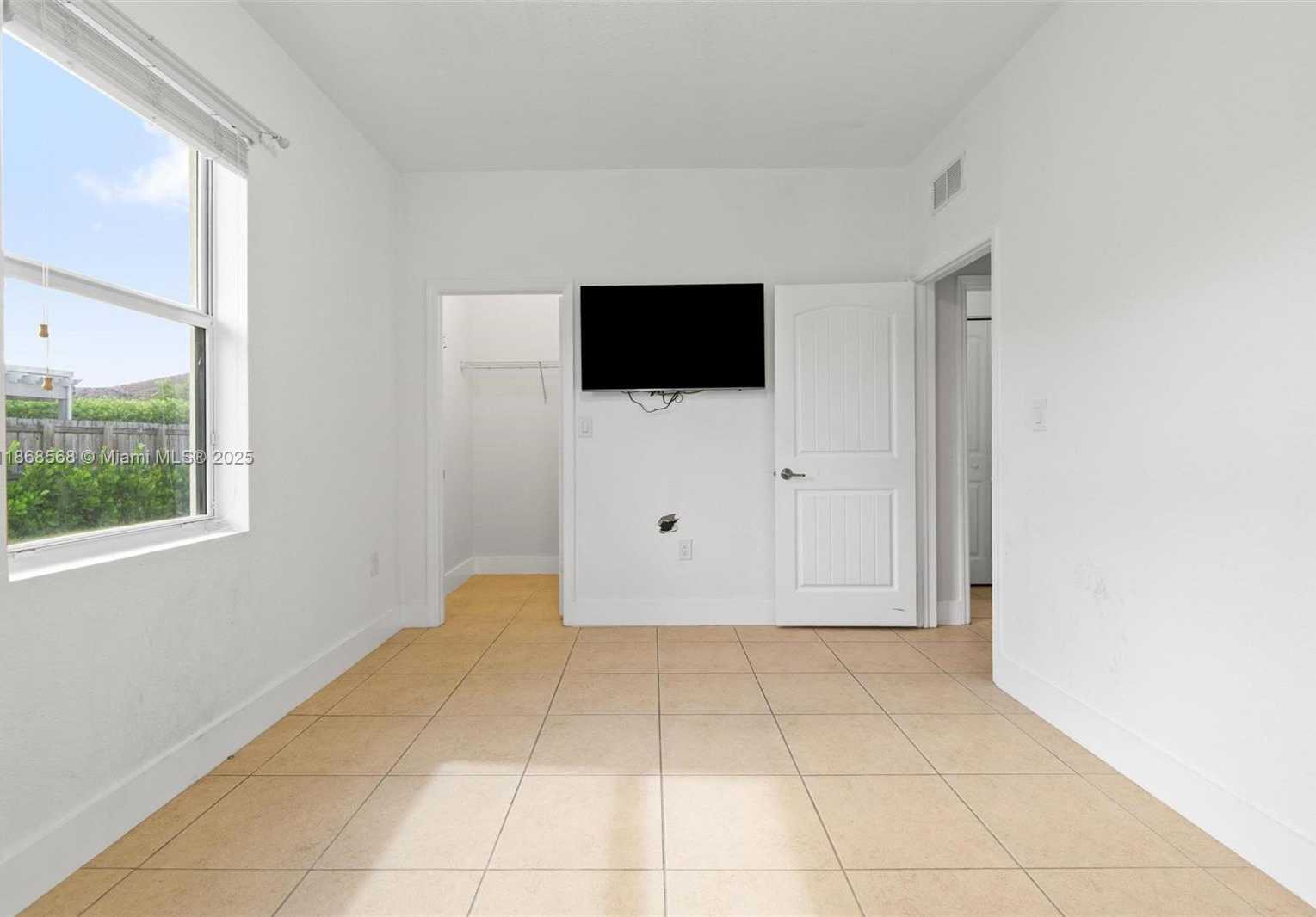 Small Image of 12750 SOUTH WEST 225TH ST, Miami Number 31