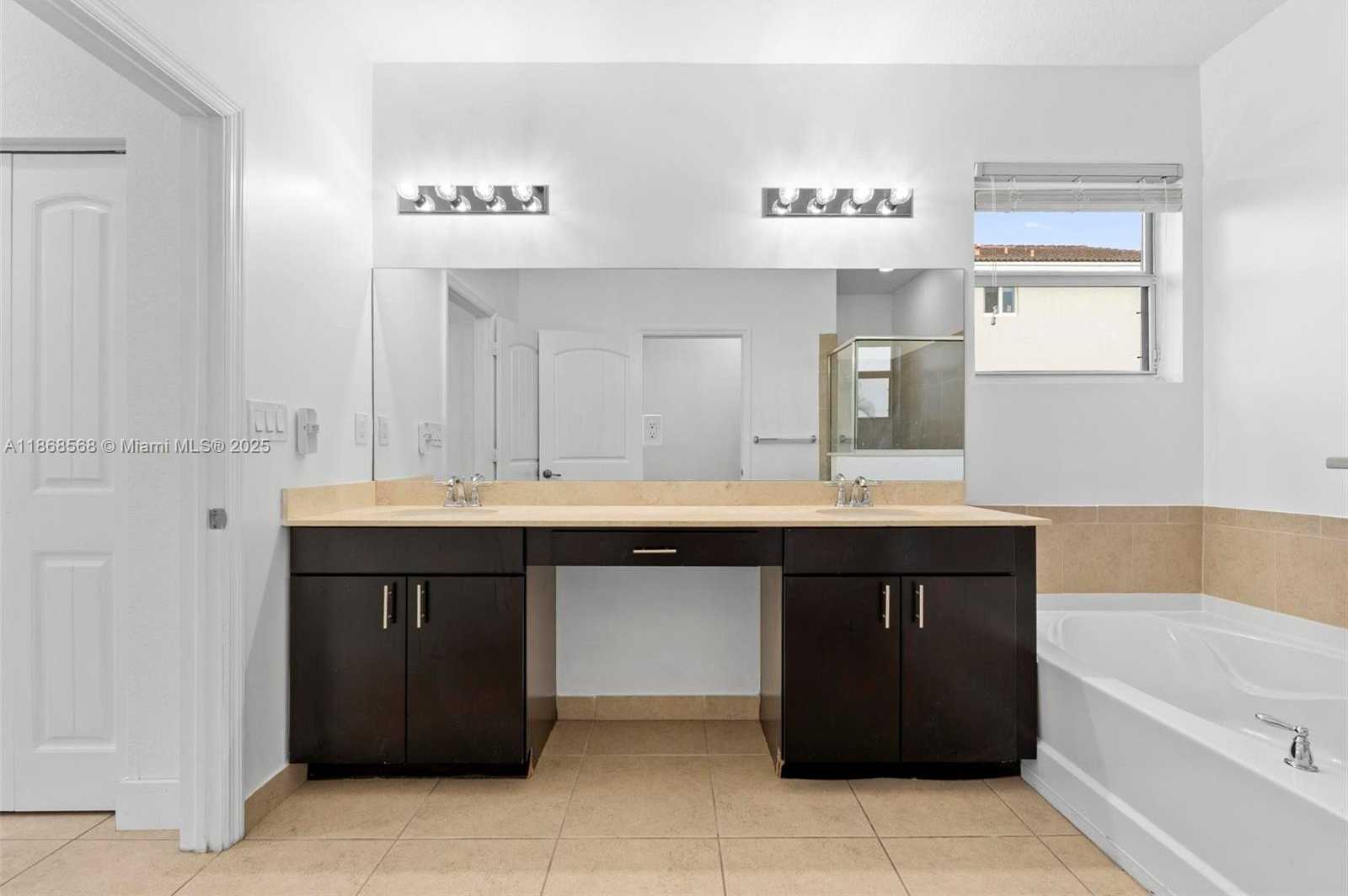 Small Image of 12750 SOUTH WEST 225TH ST, Miami Number 35