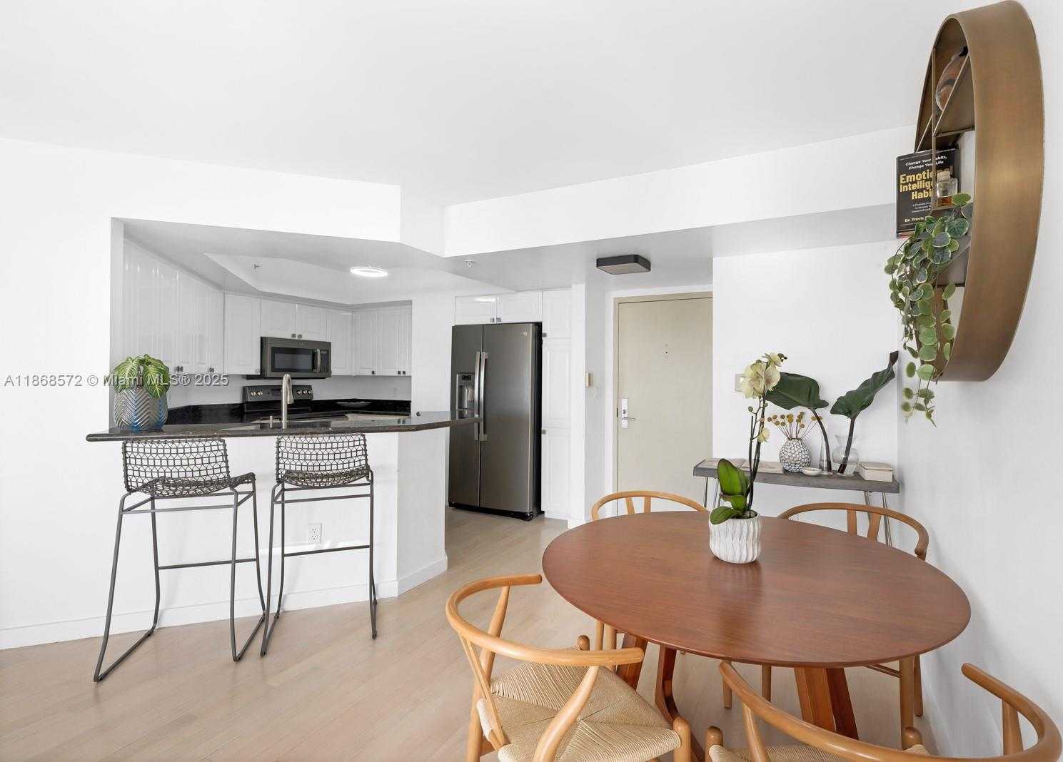 Small Image of 1800 SUNSET HARBOUR DR #803, Miami Beach Number 13