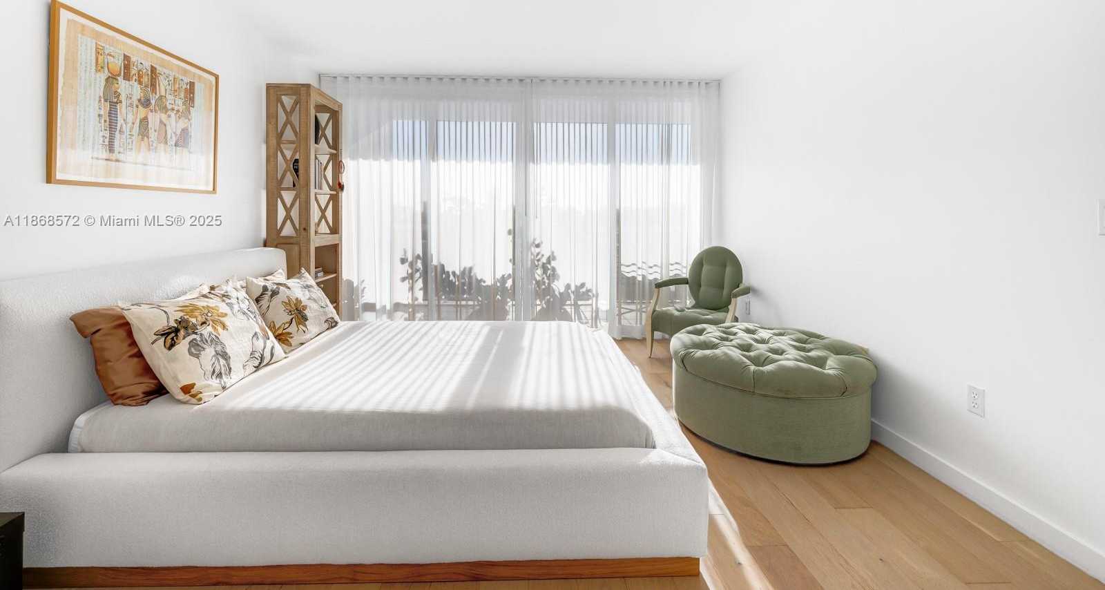 Small Image of 1800 SUNSET HARBOUR DR #803, Miami Beach Number 15