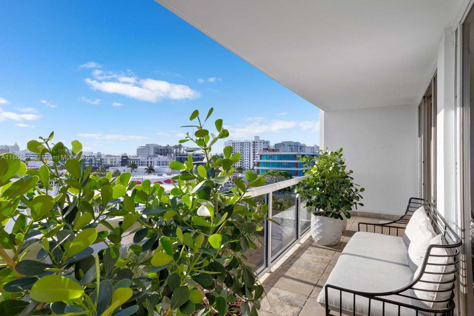 Small Image of 1800 SUNSET HARBOUR DR #803, Miami Beach Number 5