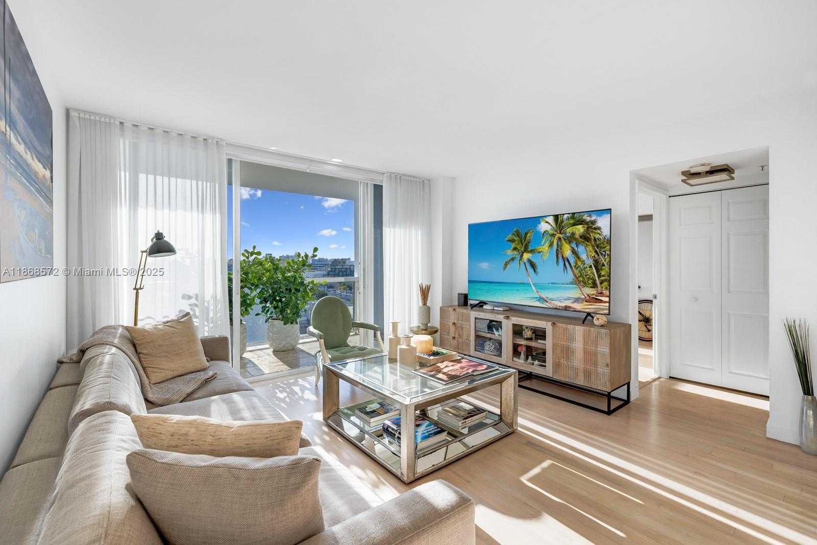 Small Image of 1800 SUNSET HARBOUR DR #803, Miami Beach Number 9