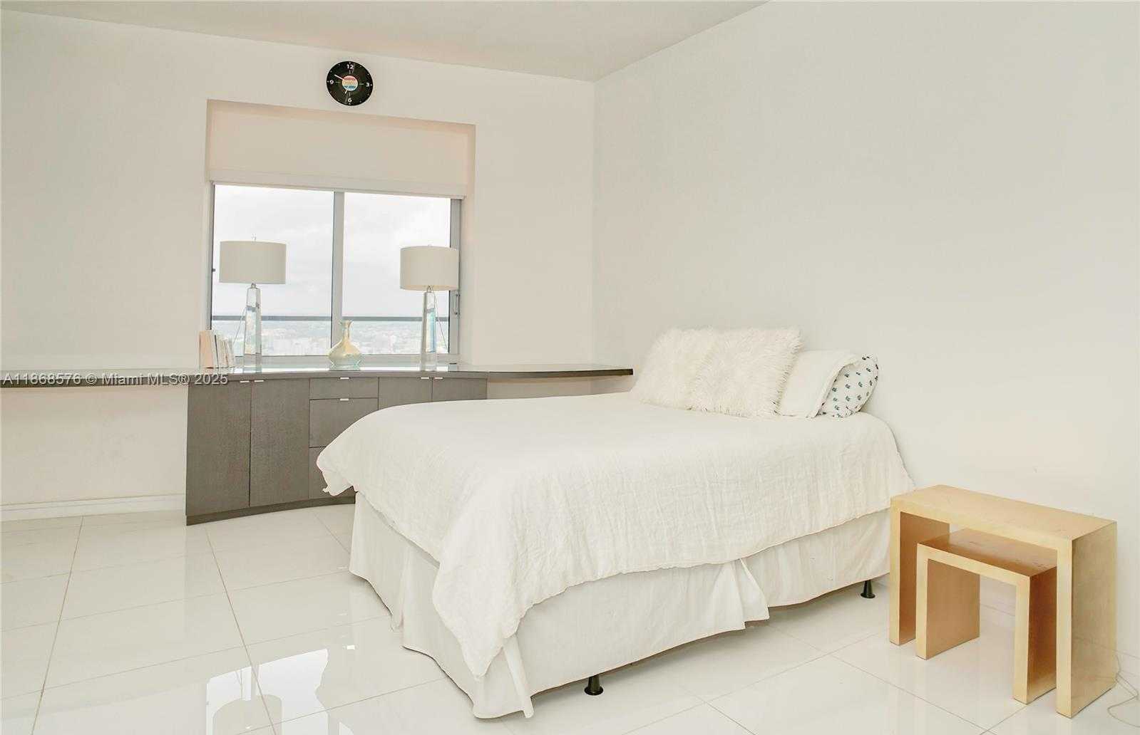 Small Image of 1100 BISCAYNE BLVD #5202, Miami Number 14