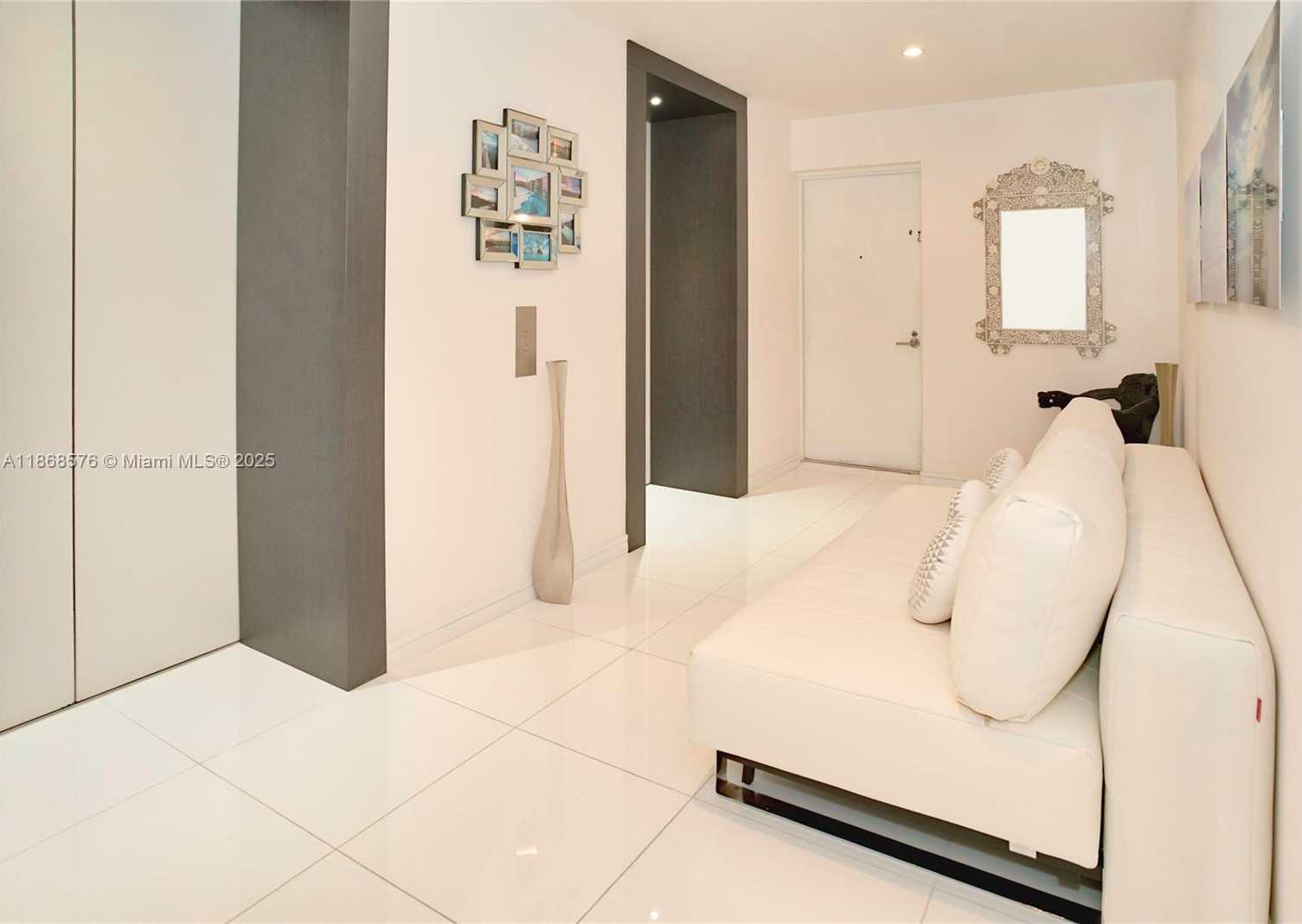 Small Image of 1100 BISCAYNE BLVD #5202, Miami Number 16