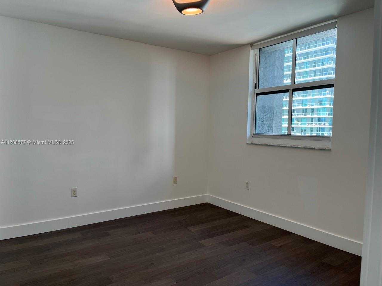 Small Image of 1250 SOUTH MIAMI AVE #1414, Miami Number 14