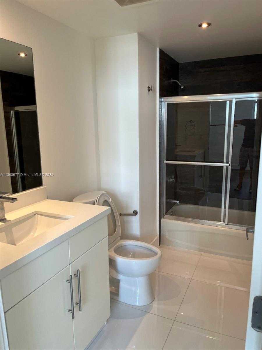 Small Image of 1250 SOUTH MIAMI AVE #1414, Miami Number 16