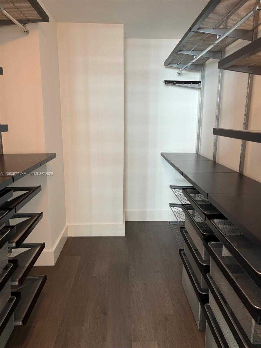 Small Image of 1250 SOUTH MIAMI AVE #1414, Miami Number 17