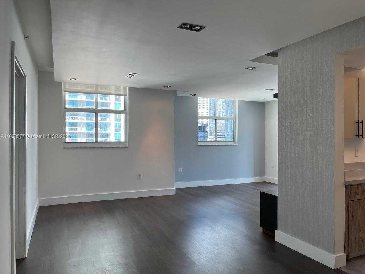 Small Image of 1250 SOUTH MIAMI AVE #1414, Miami Number 2
