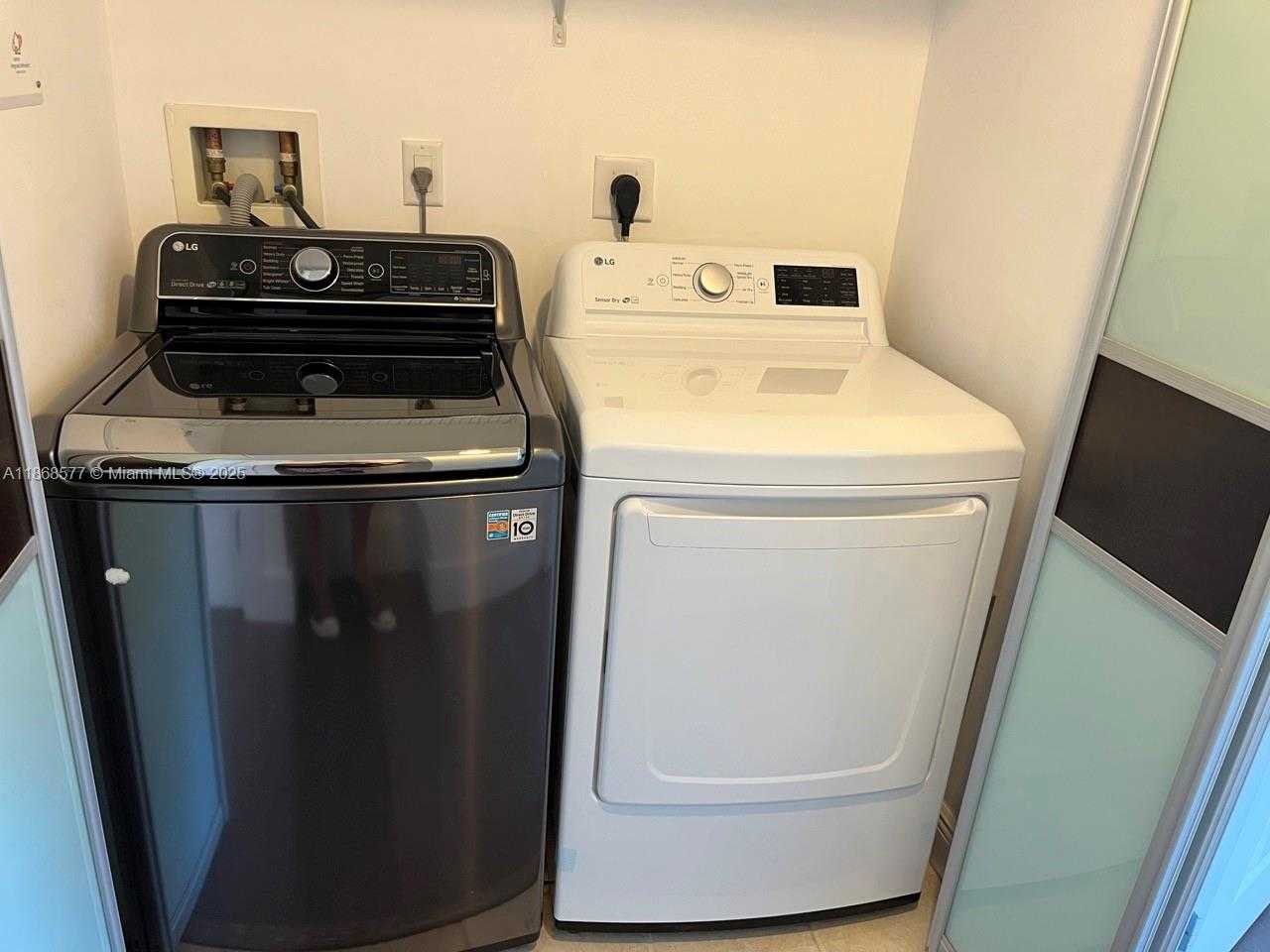 Small Image of 1250 SOUTH MIAMI AVE #1414, Miami Number 20