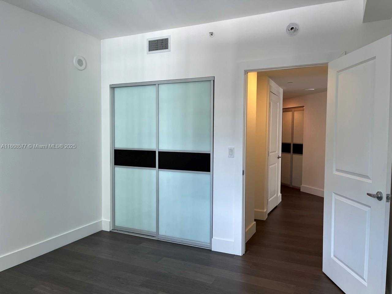 Small Image of 1250 SOUTH MIAMI AVE #1414, Miami Number 22