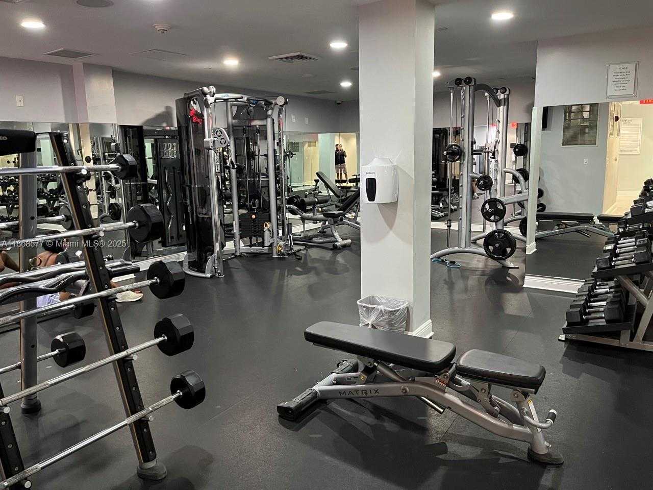 Small Image of 1250 SOUTH MIAMI AVE #1414, Miami Number 25