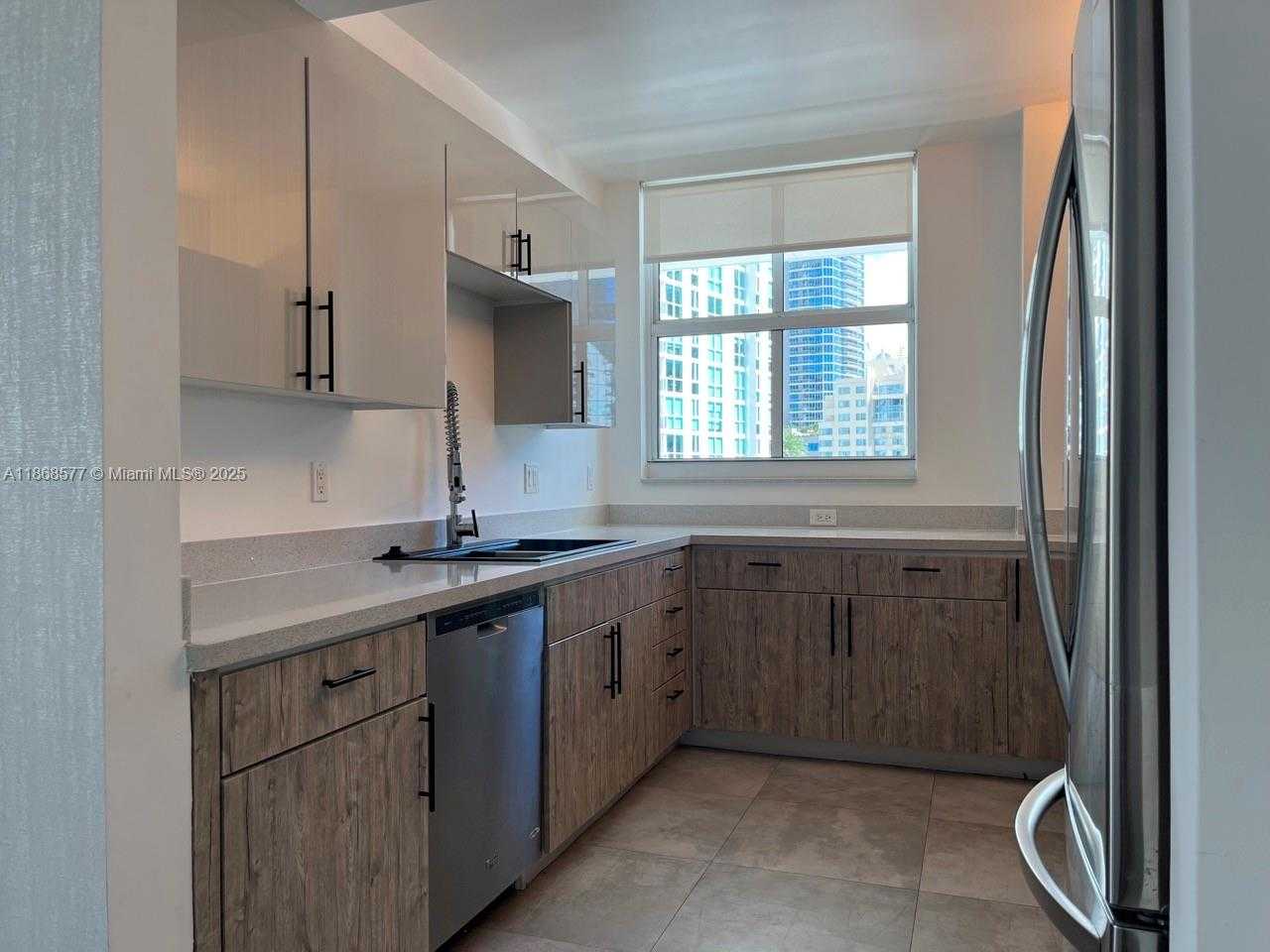 Small Image of 1250 SOUTH MIAMI AVE #1414, Miami Number 4